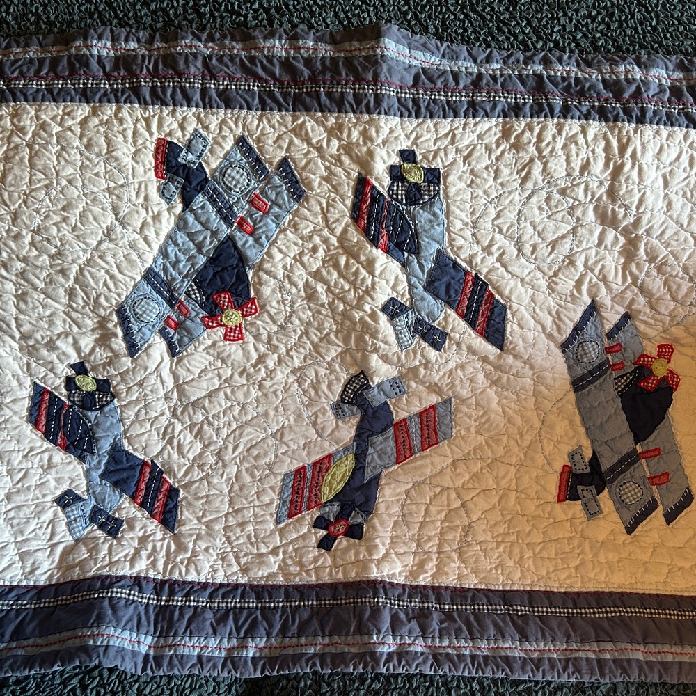 Pottery Barn baby bumper with quilt